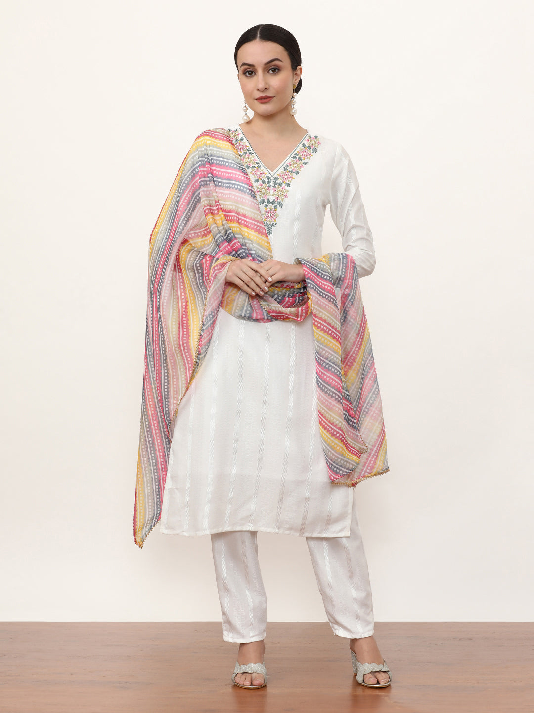 Embroidered Chanderi Silk Ethnic Motifs Kurta Sets With Dupatta