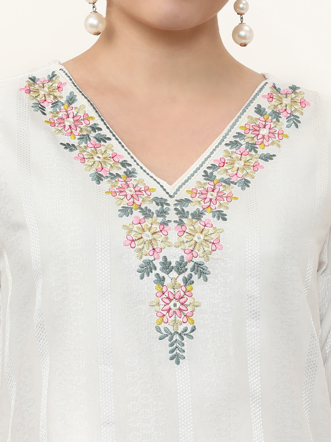 Embroidered Chanderi Silk Ethnic Motifs Kurta Sets With Dupatta