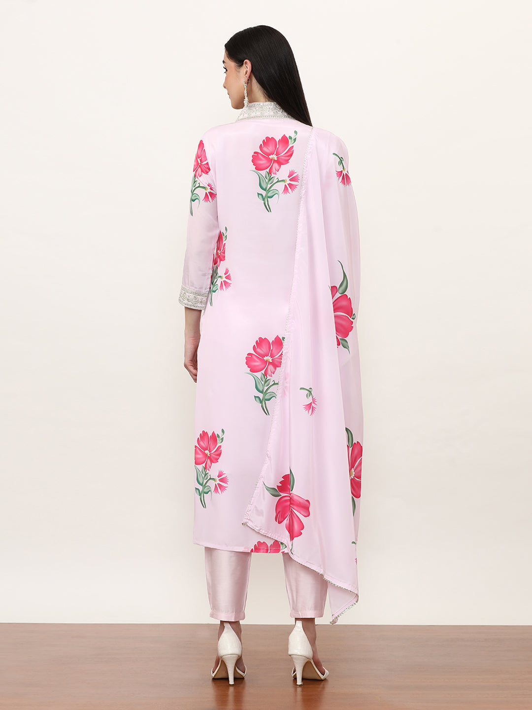 Embroidered Poly Crepe Ethnic Motifs Kurta Sets With Dupatta