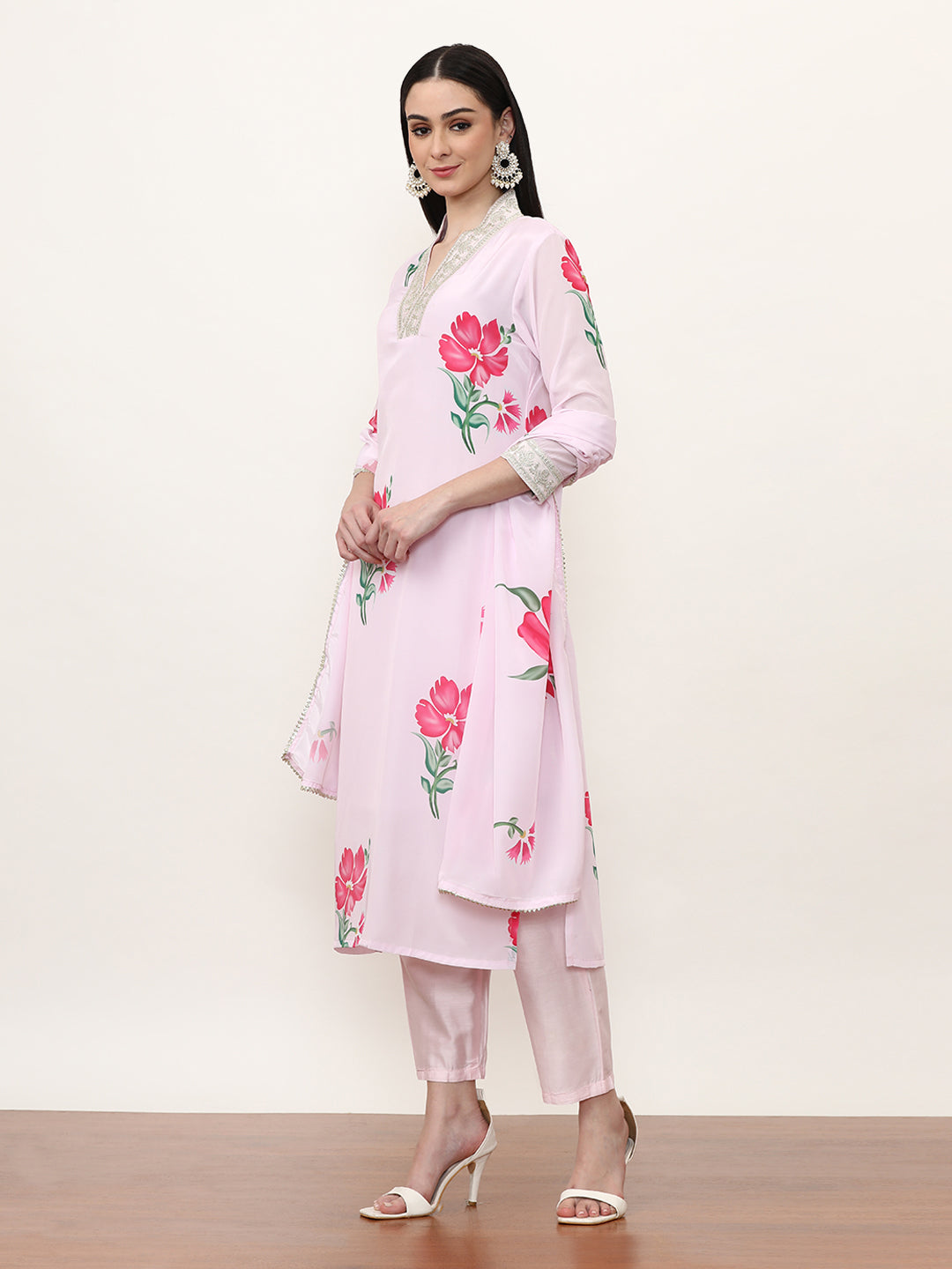 Embroidered Poly Crepe Ethnic Motifs Kurta Sets With Dupatta