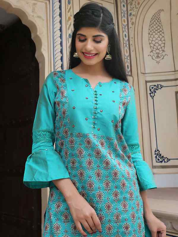 Green Embroidered Straight Chanderi Kurta With Pants