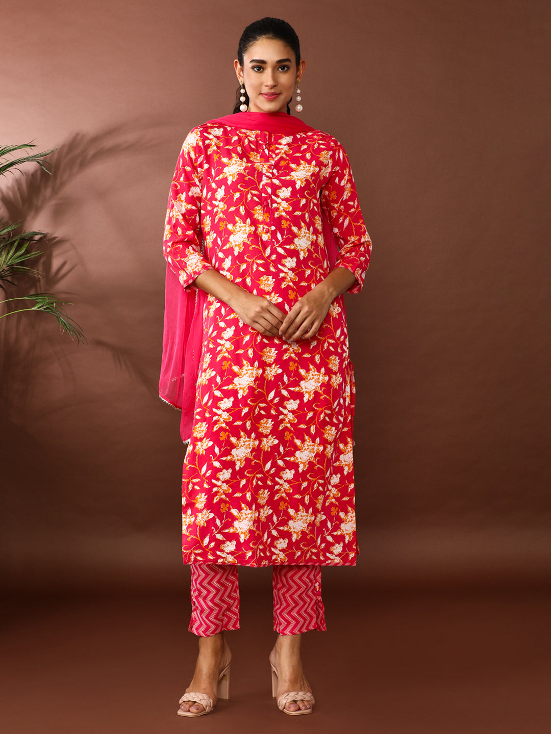 Floral Printed Straight Kurta & Trousers Sets