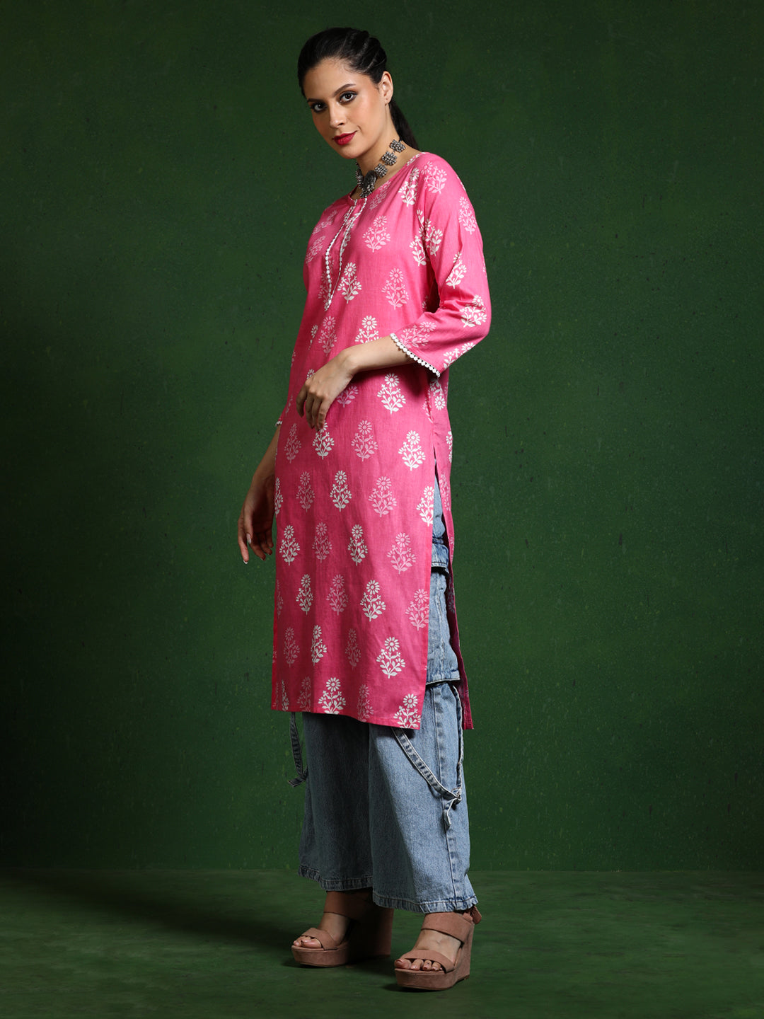 Floral Embroidered Straight Pure Cotton Kurta