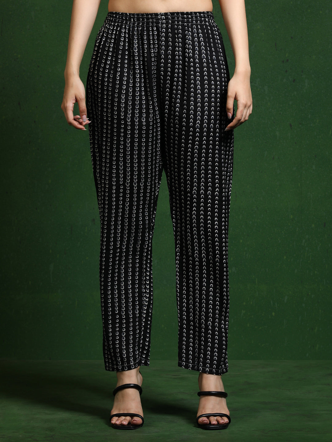 Floral Printed Straight Kurta & Trousers Sets