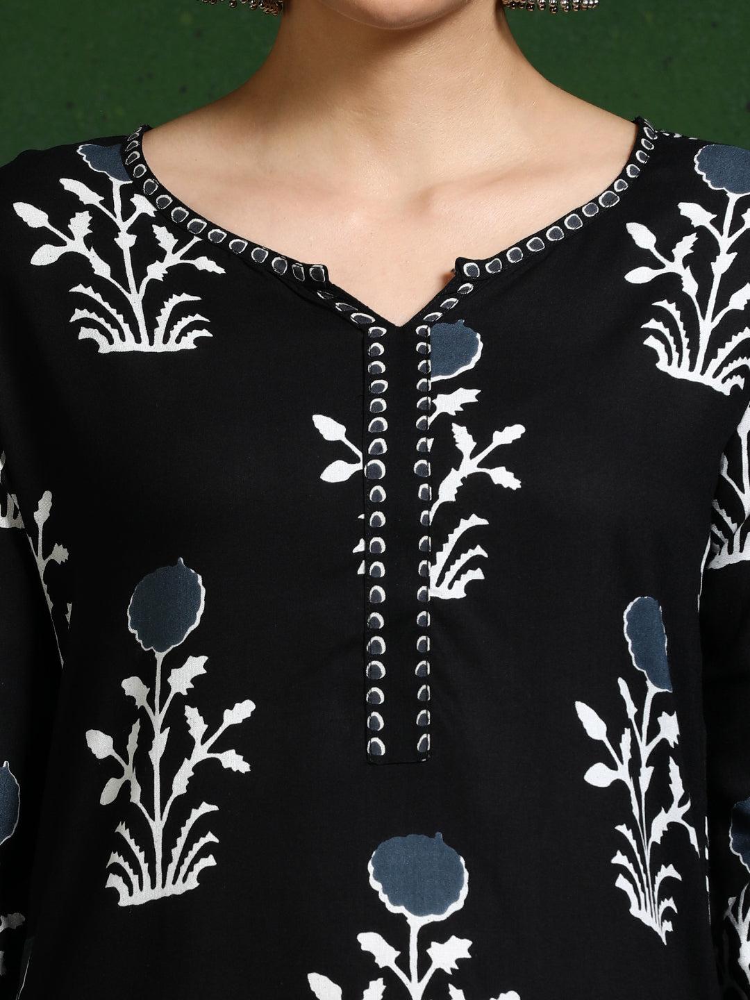 Floral Printed Straight Kurta & Trousers Sets