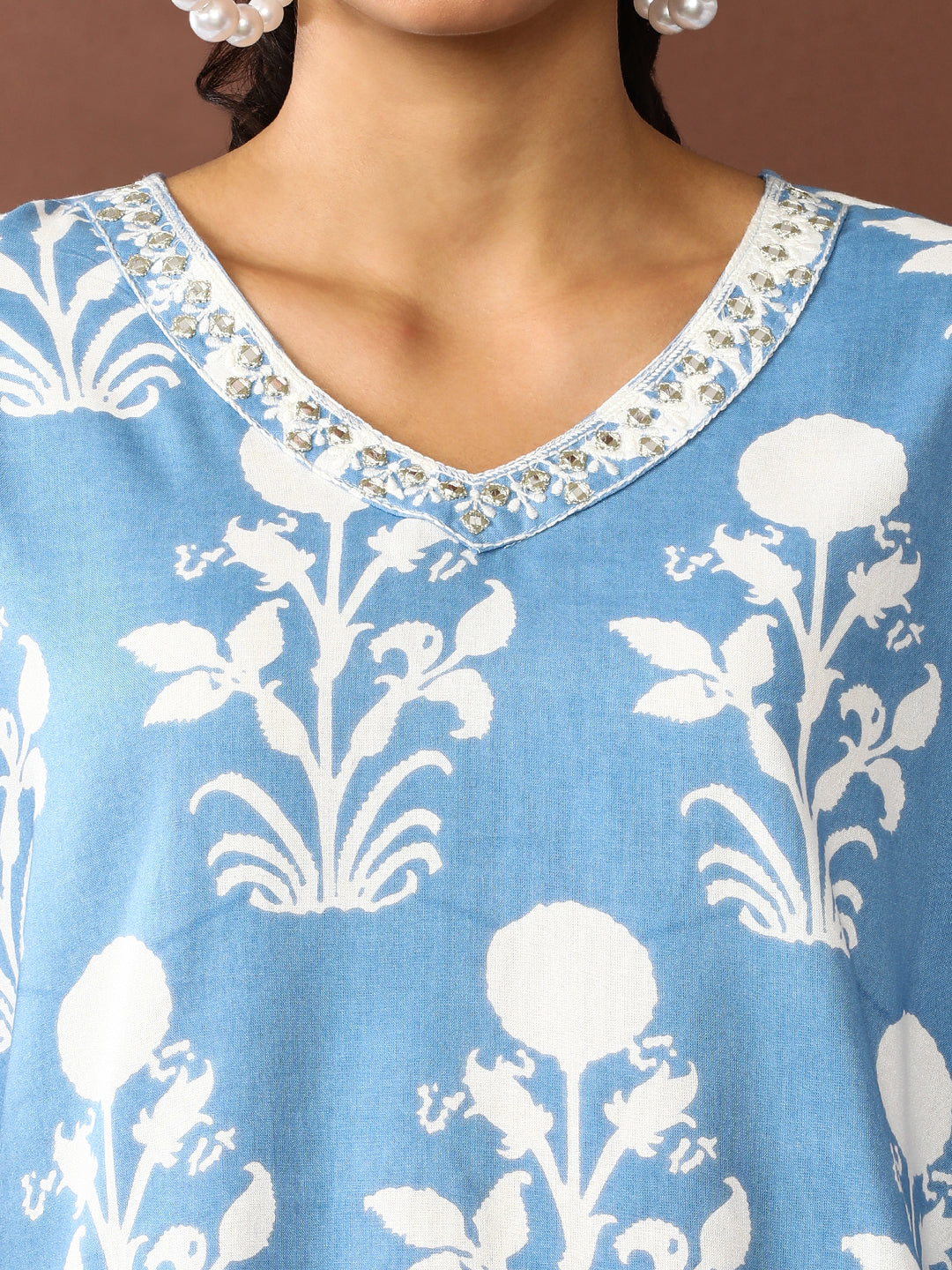 Floral Embroidered Straight Kurta & Trousers Sets