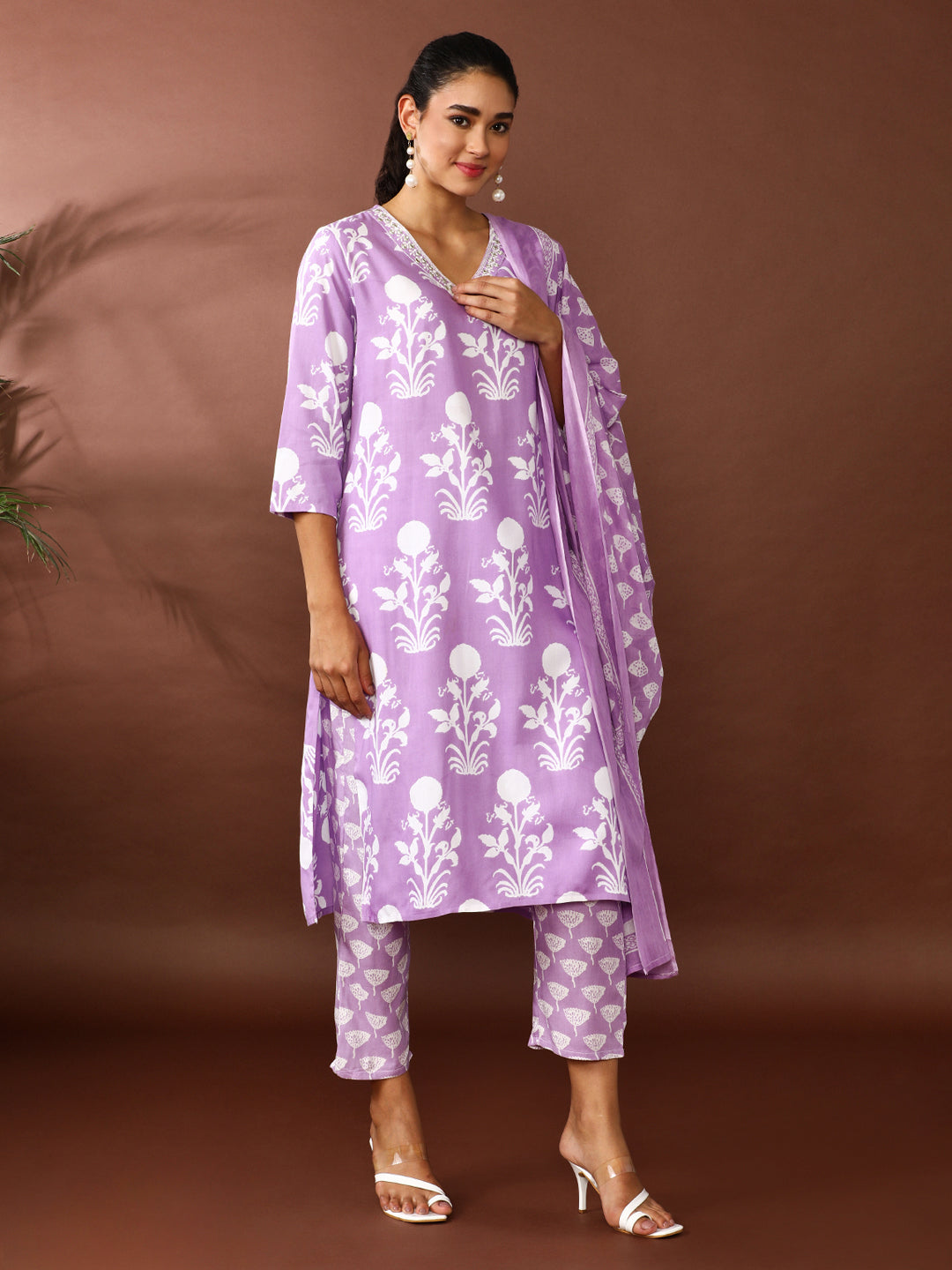 Floral Embroidered Straight Kurta & Trousers Sets