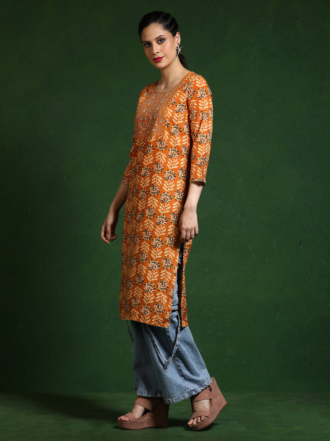 Floral Embroidered Straight Kurta