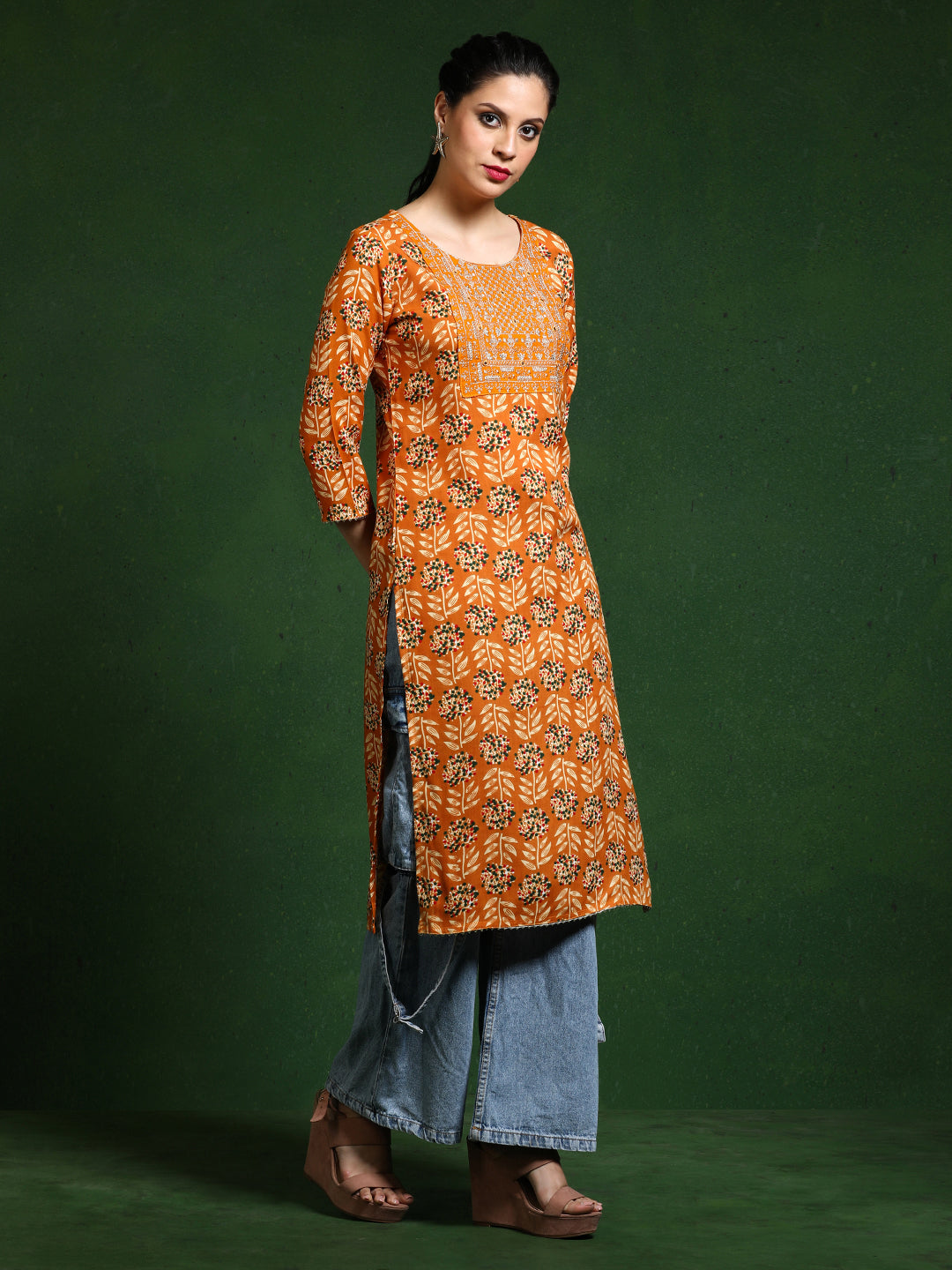 Floral Embroidered Straight Kurta