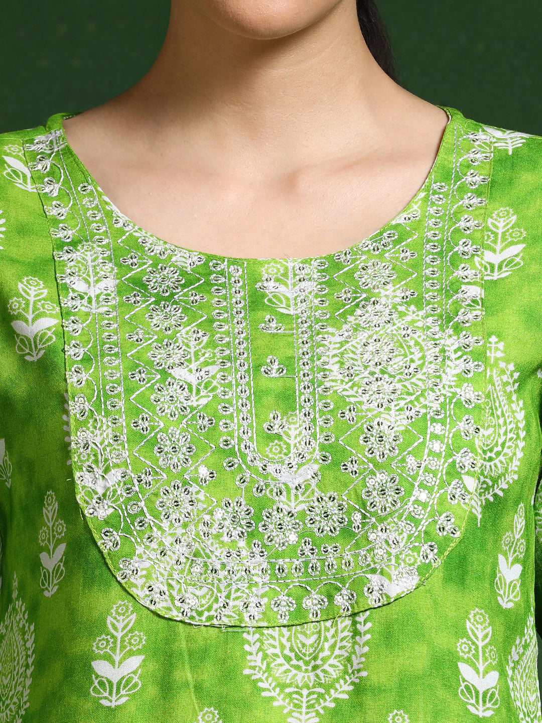 Floral Embroidered Straight Kurta