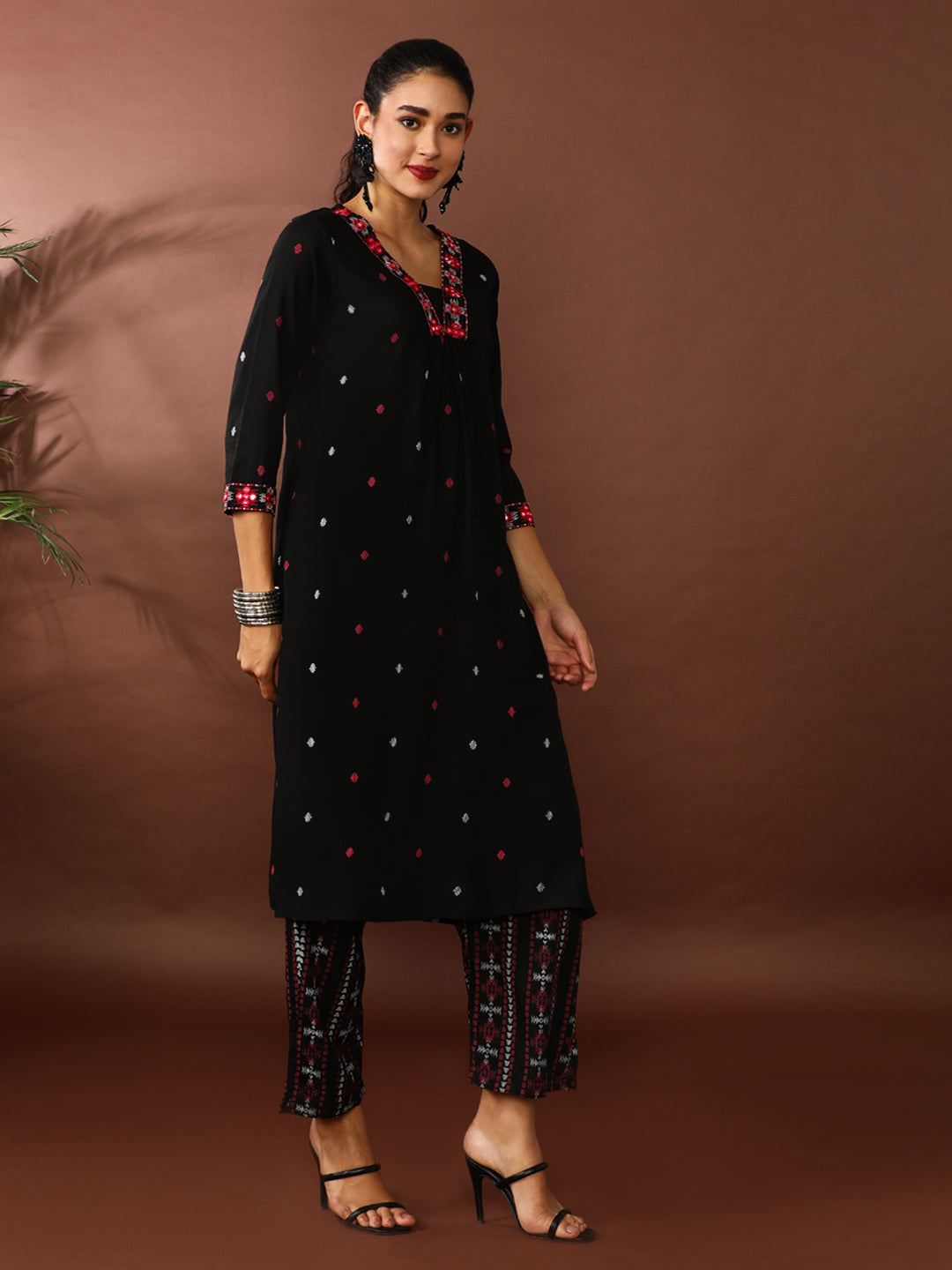 Ethnic Motifs Embroidered Straight Kurta & Trousers Sets