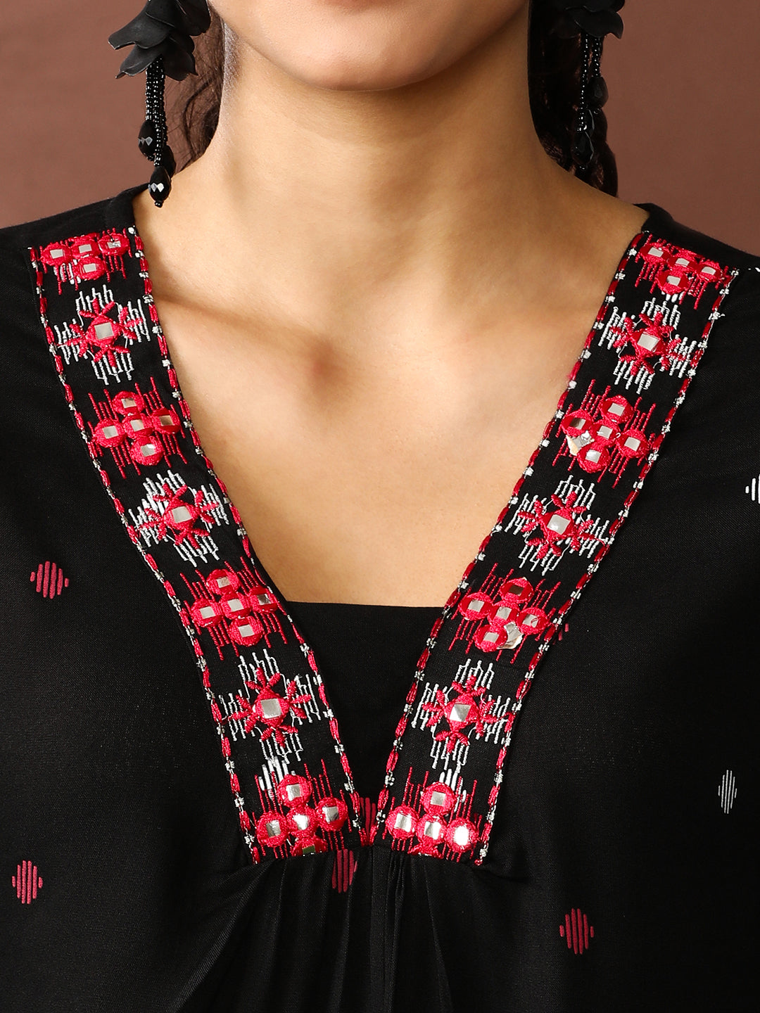 Ethnic Motifs Embroidered Straight Kurta & Trousers Sets