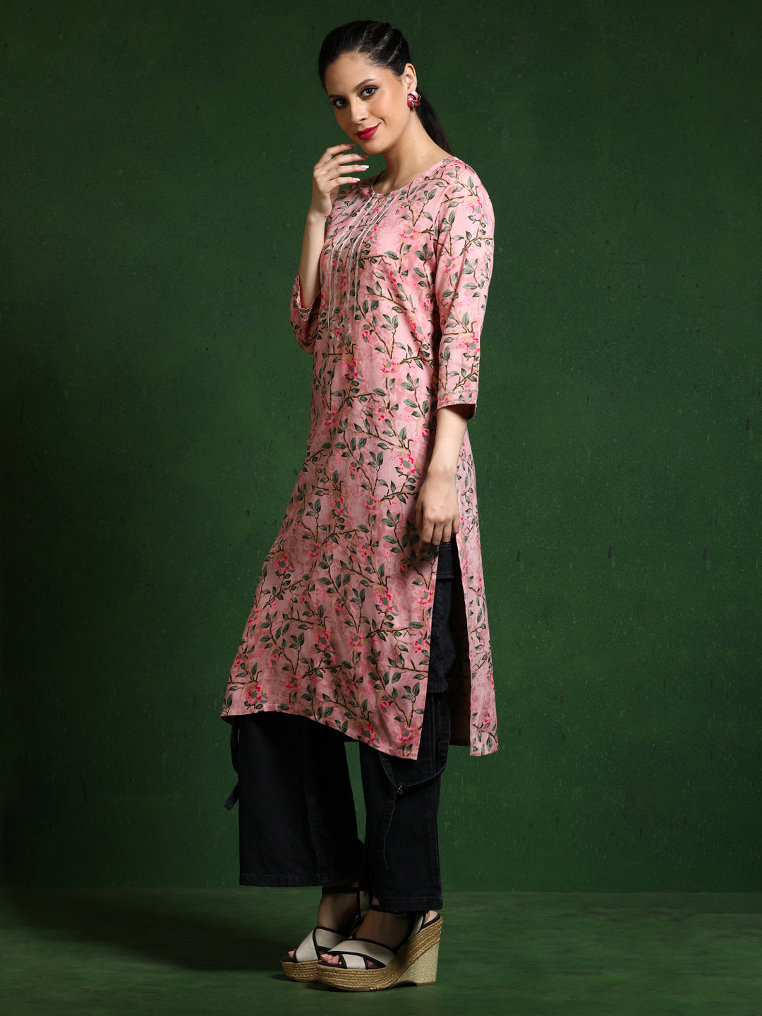 Floral Embroidered Straight Kurta