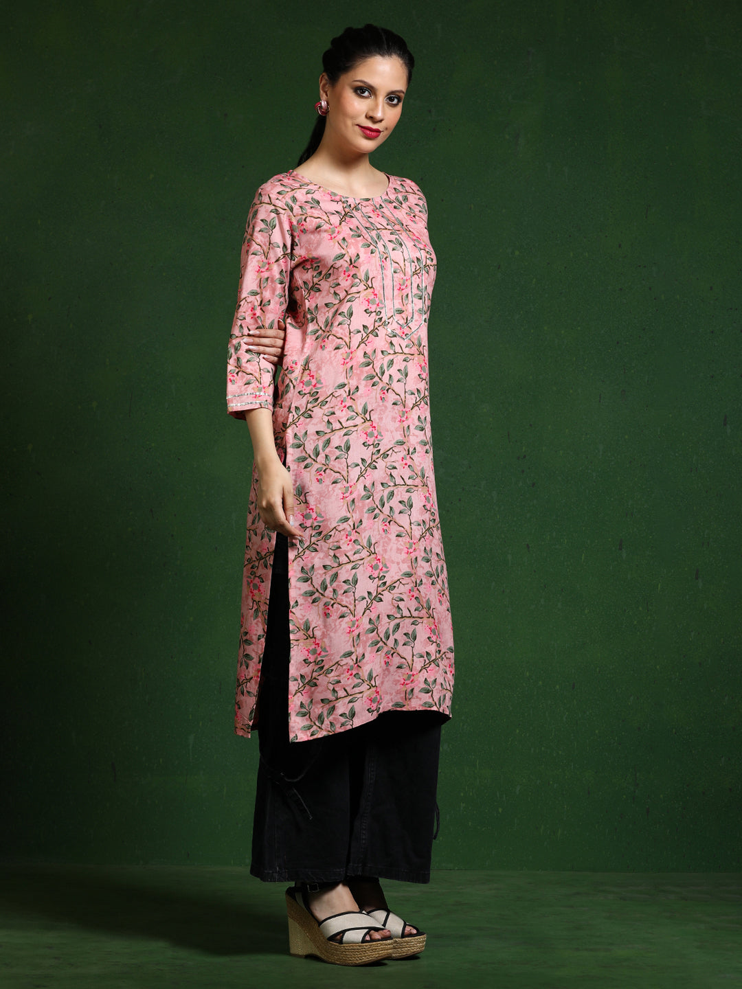 Floral Embroidered Straight Kurta