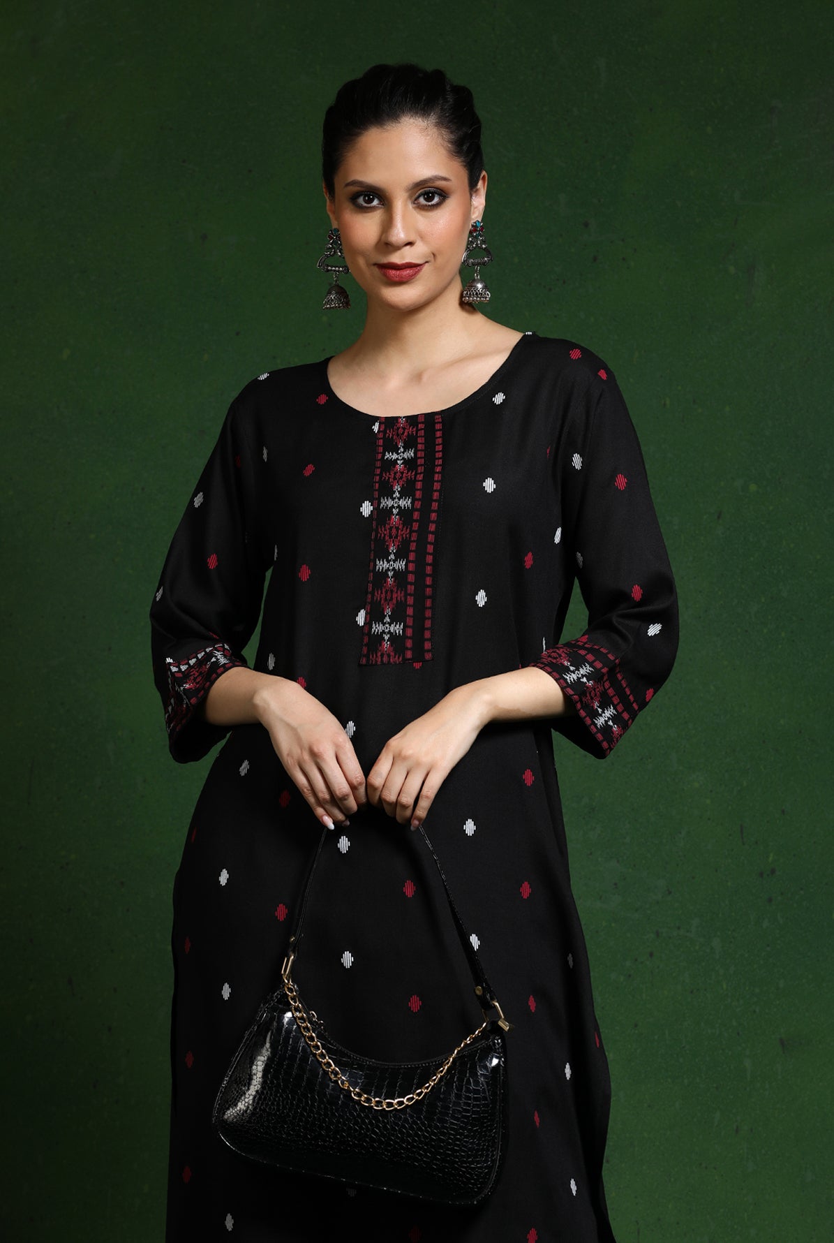 Floral Embroidered Straight Kurta