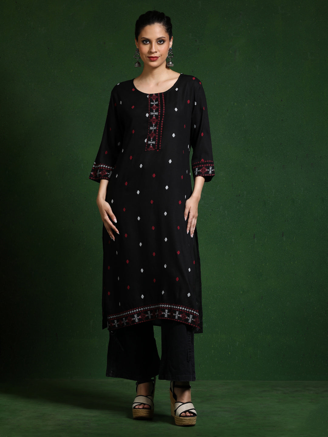 Floral Embroidered Straight Kurta