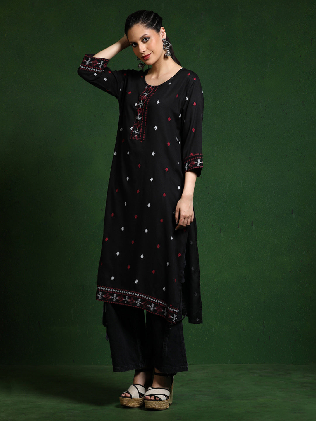 Floral Embroidered Straight Kurta