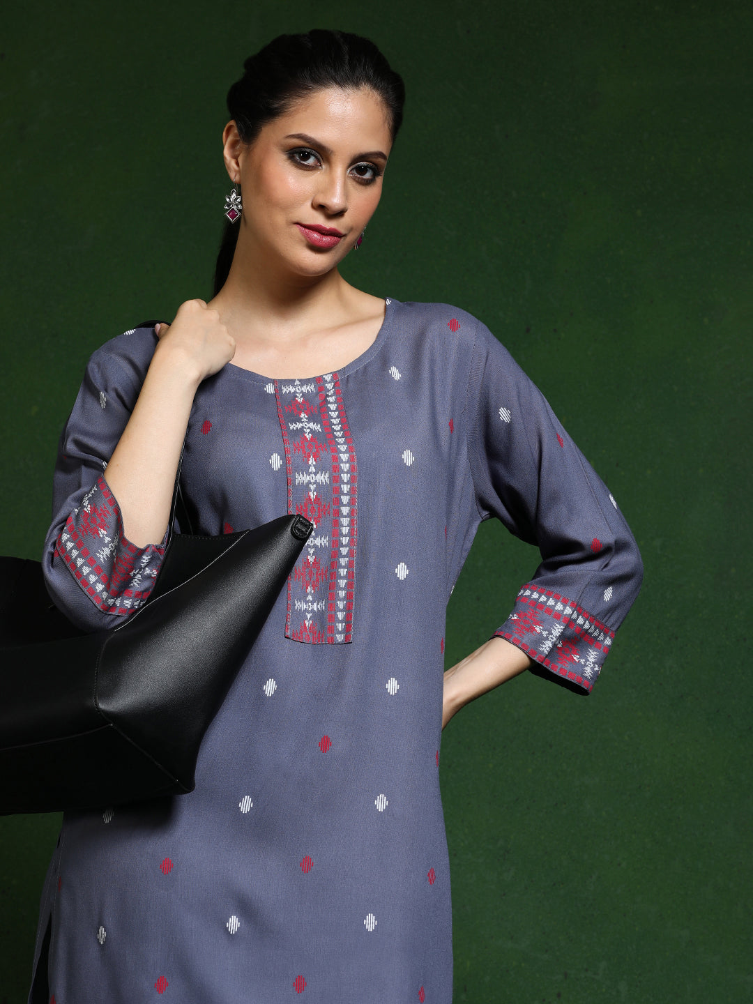 Floral Embroidered Straight Kurta