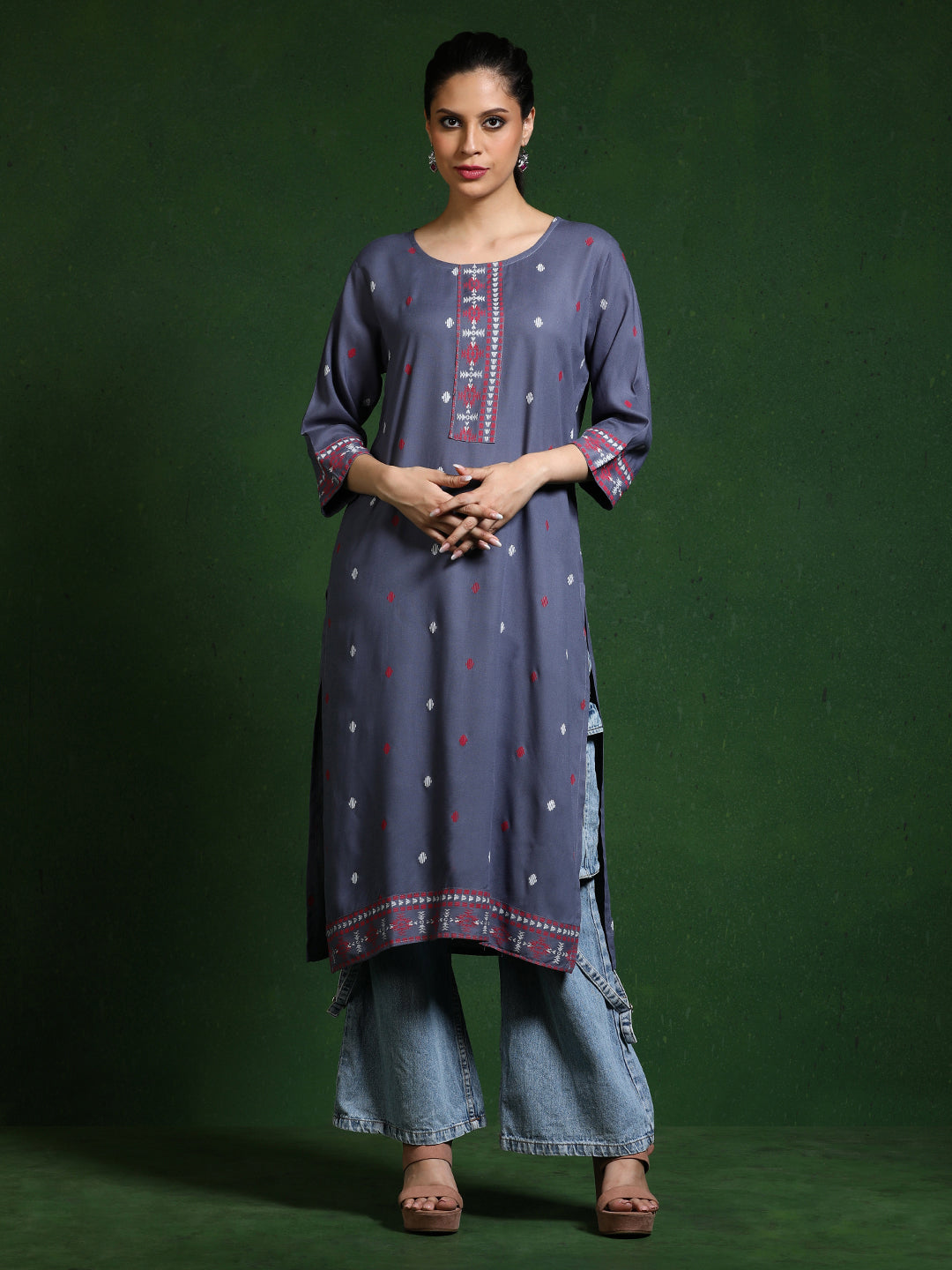 Floral Embroidered Straight Kurta
