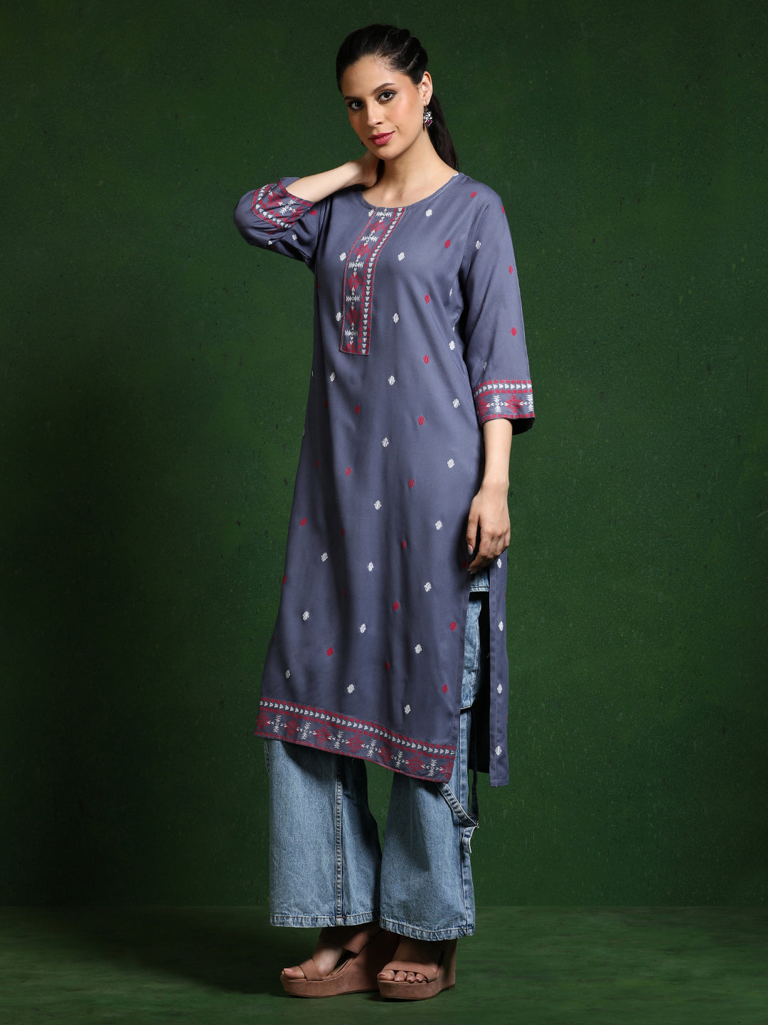 Floral Embroidered Straight Kurta