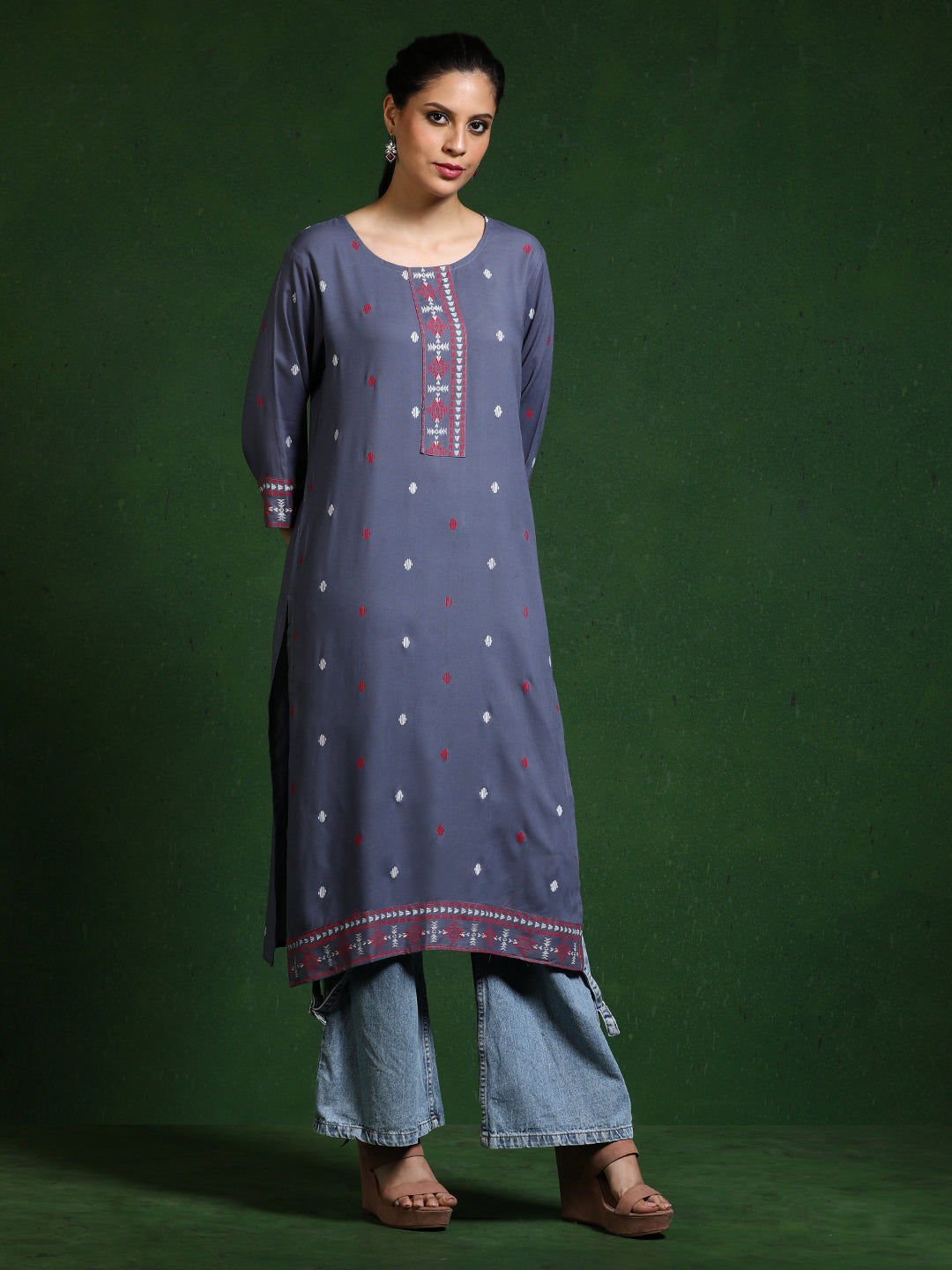 Floral Embroidered Straight Kurta