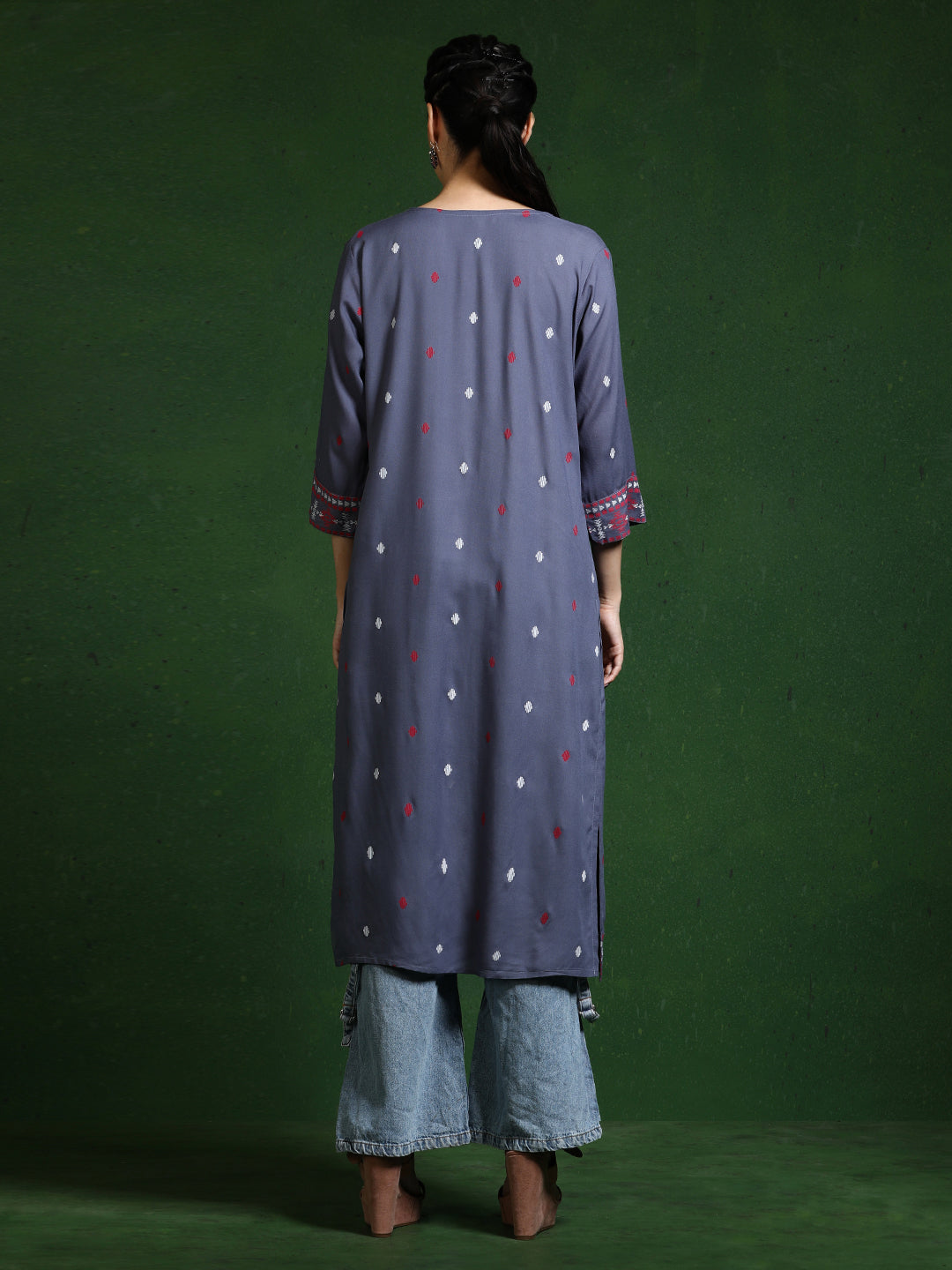 Floral Embroidered Straight Kurta