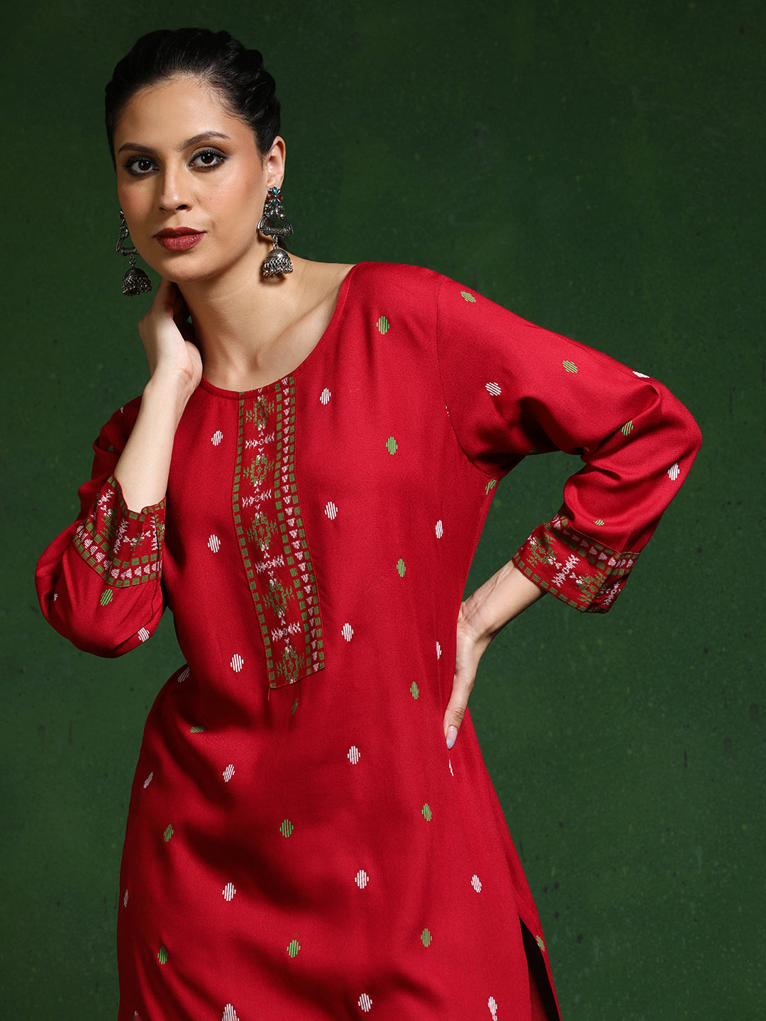 Floral Embroidered Straight Kurta