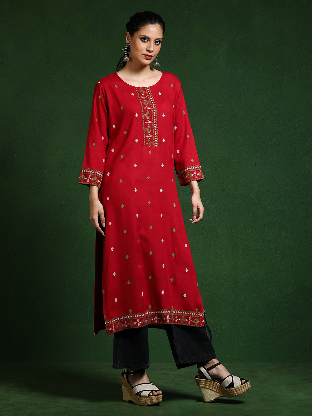Floral Embroidered Straight Kurta