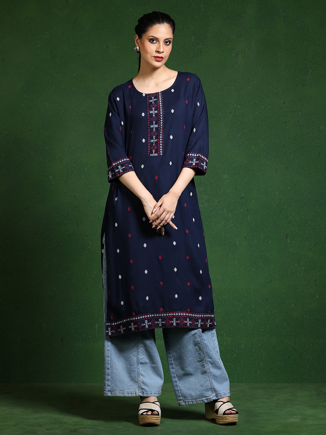 Floral Embroidered Straight Kurta