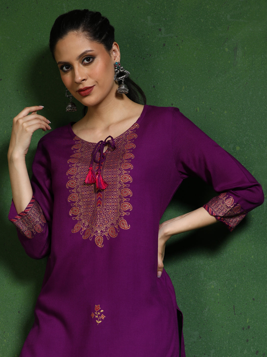 Floral Embroidered Straight Kurta