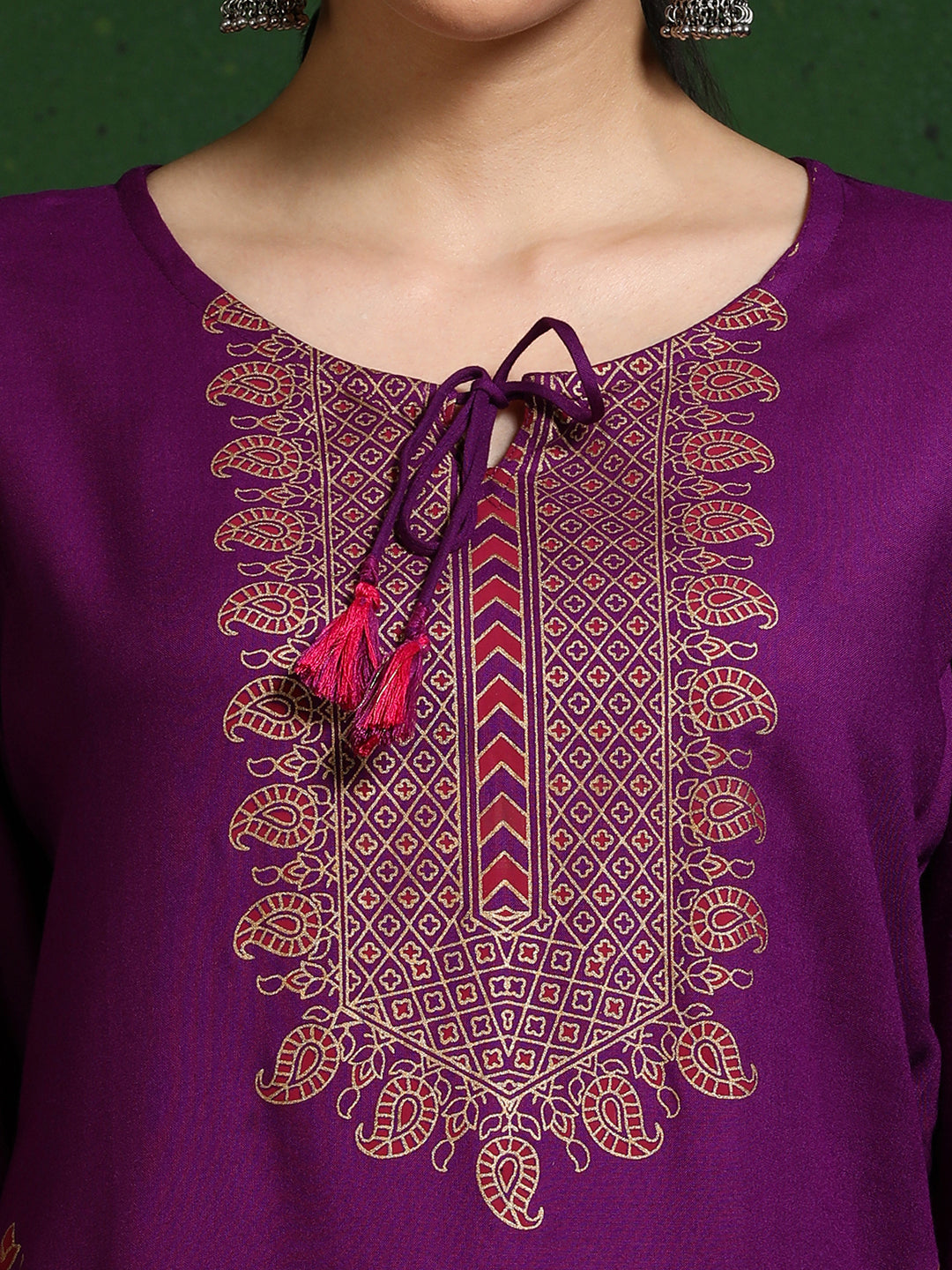 Floral Embroidered Straight Kurta