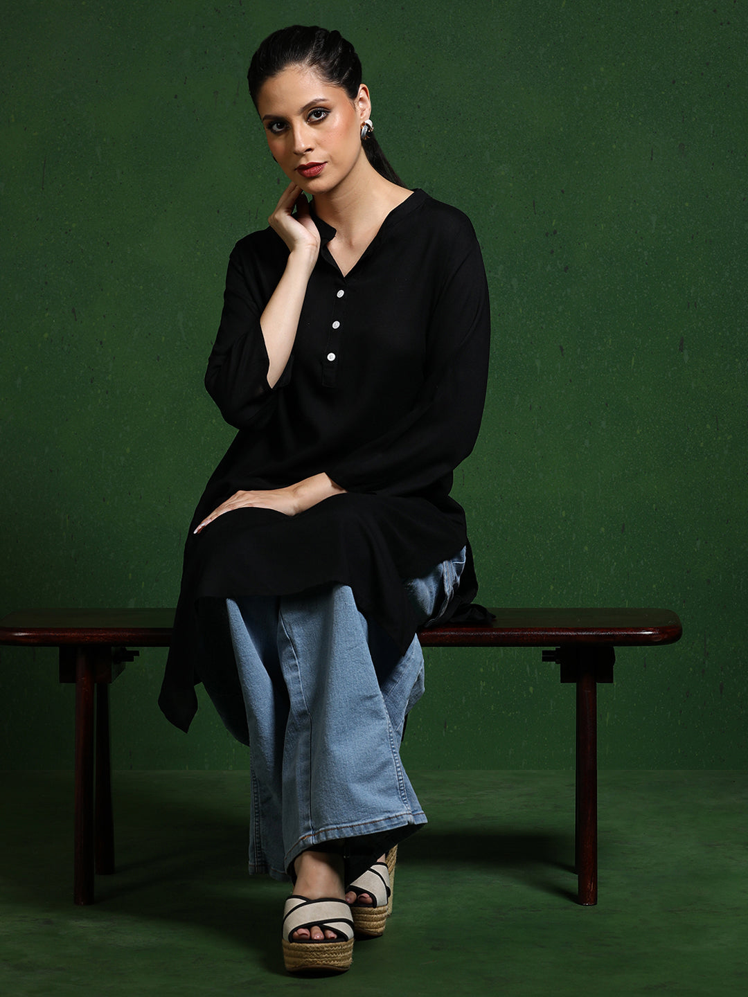 Solid Mandarin Collar Straight Kurta