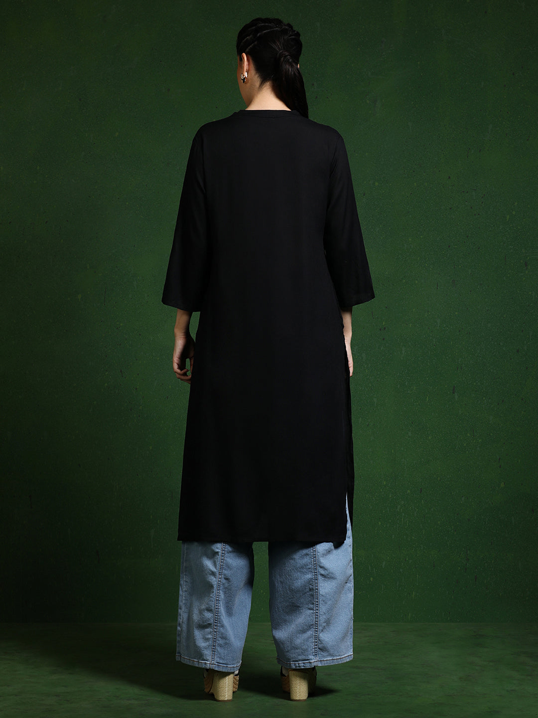 Solid Mandarin Collar Straight Kurta