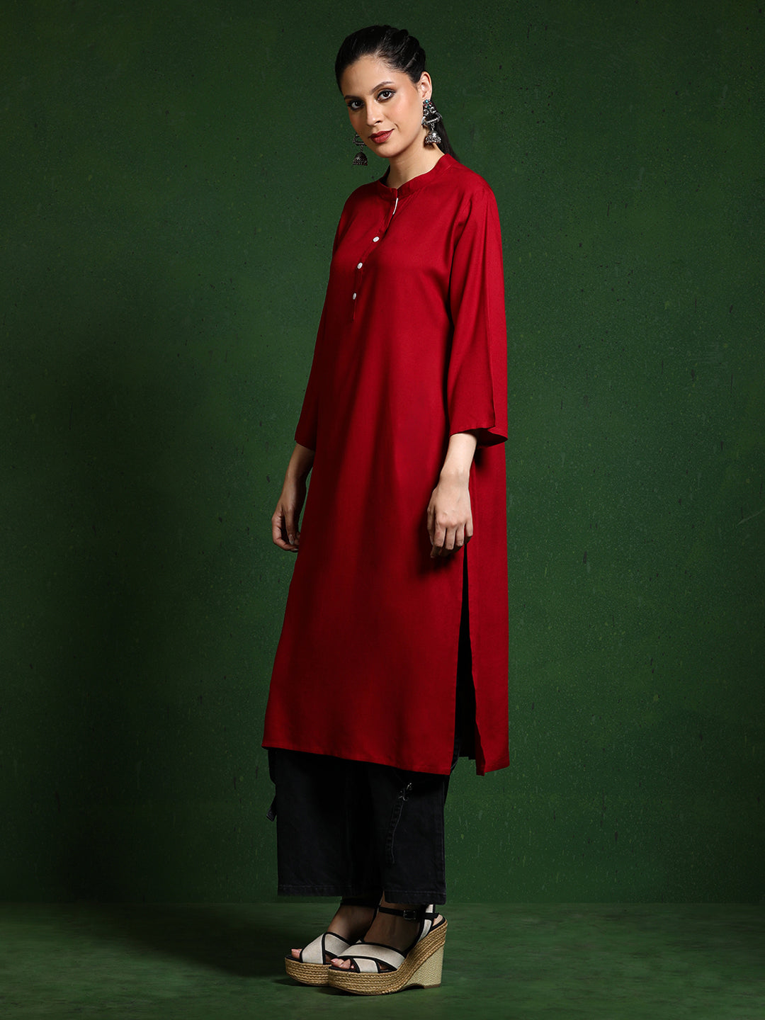Solid Mandarin Collar Straight Kurta