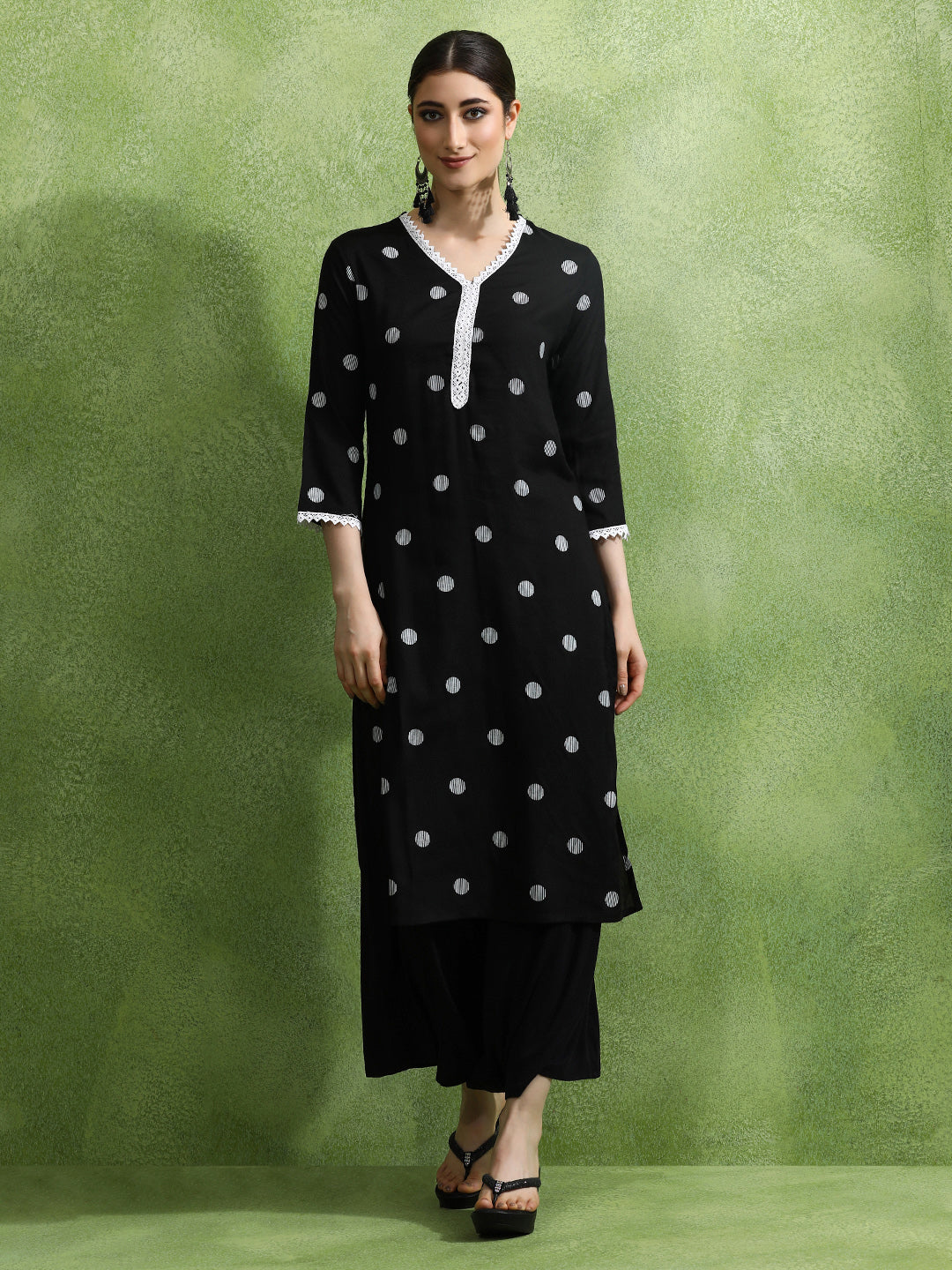 Polka Dots Printed Straight Kurta