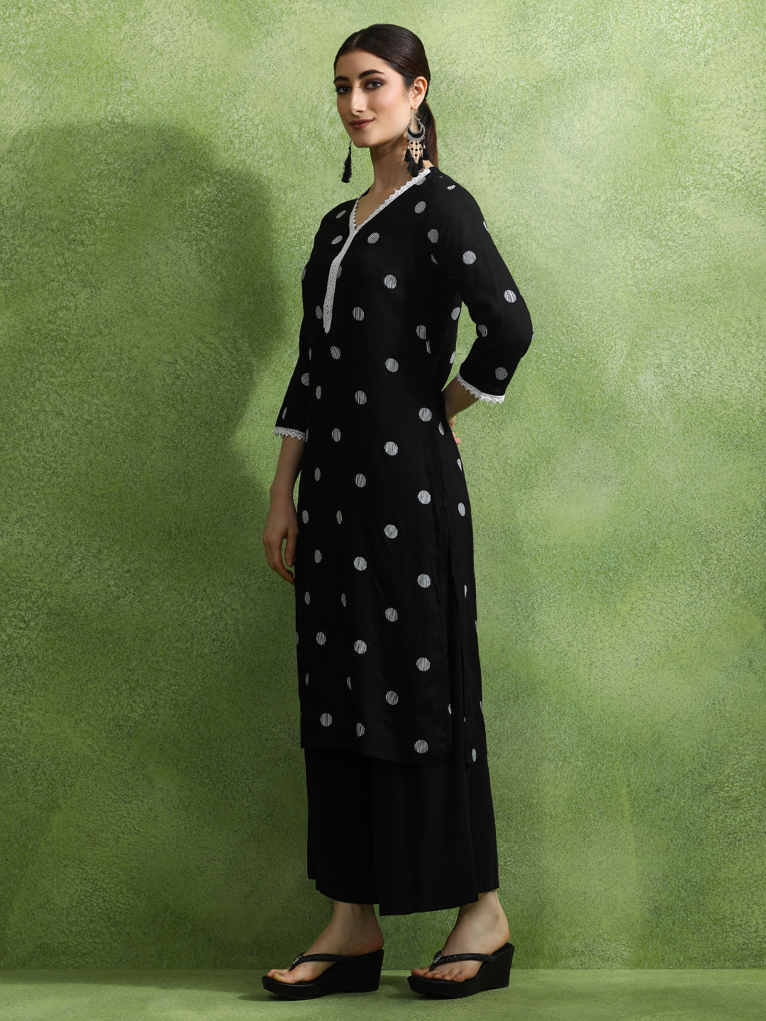 Polka Dots Printed Straight Kurta