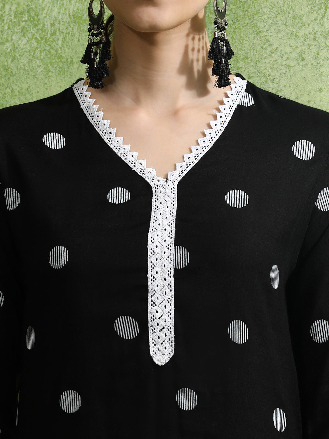 Polka Dots Printed Straight Kurta
