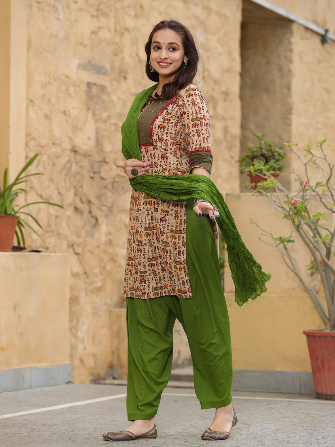 Beige Solid Ethnic Print Straight Cotton Kurta