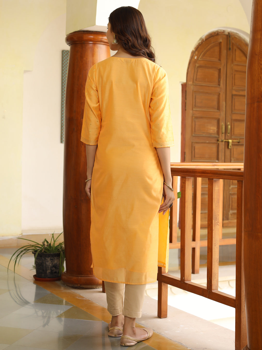 Yellow Gota And Sequins Embellished Chanderi Self-Woven Straight Kurta