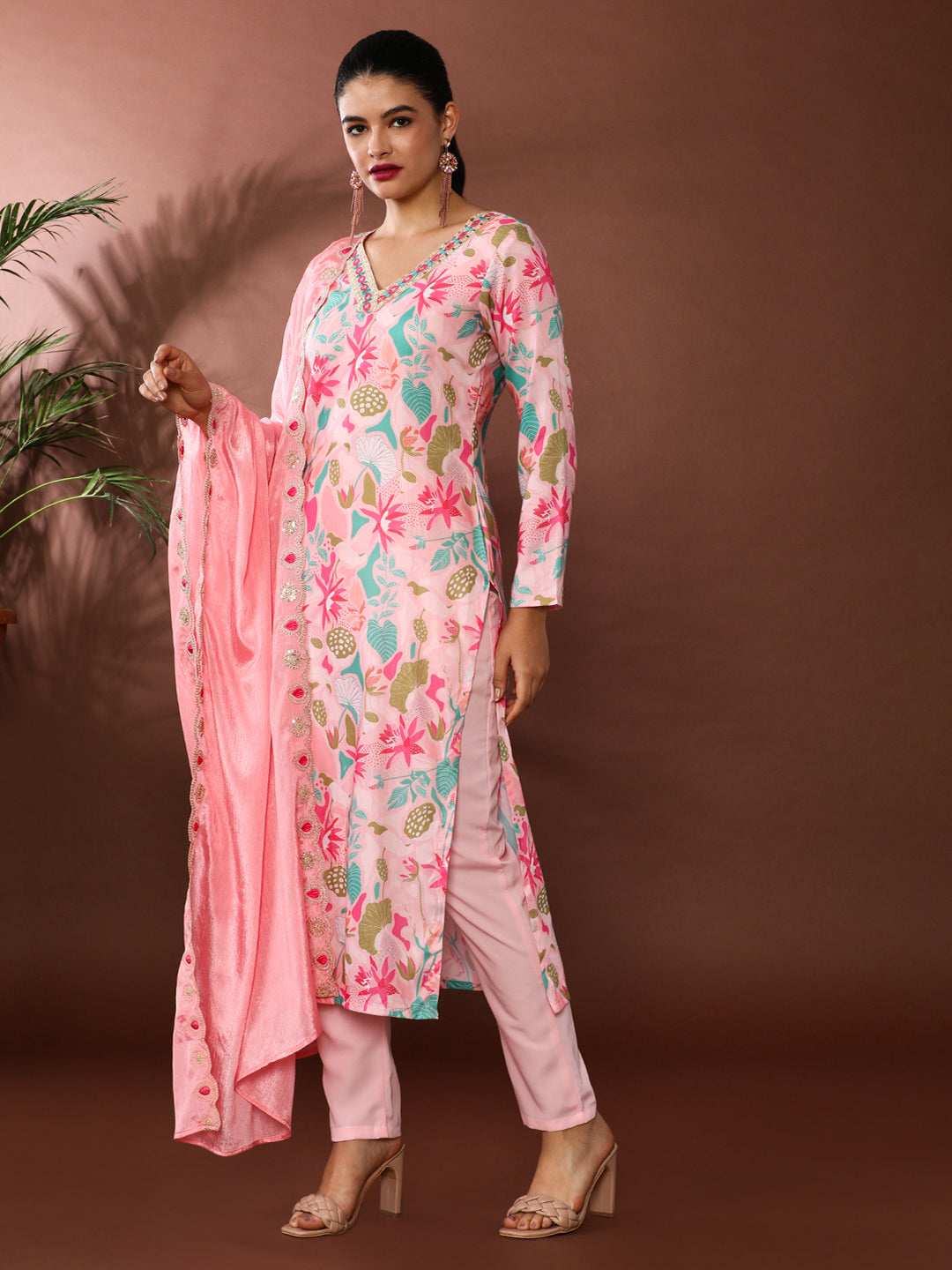 Floral Embroidered Straight Pure Cotton Kurta & Trousers Sets