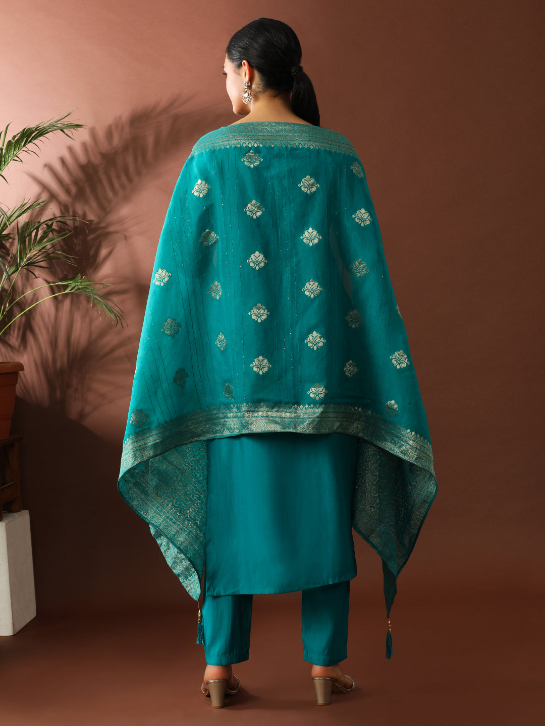 Floral Embroidered Straight Polyester Kurta & Trousers Sets