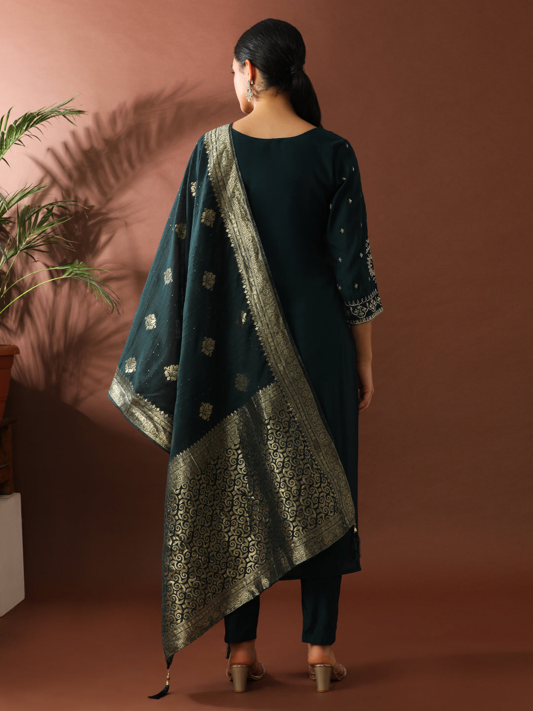 Floral Embroidered Straight Polyester Kurta & Trousers Sets