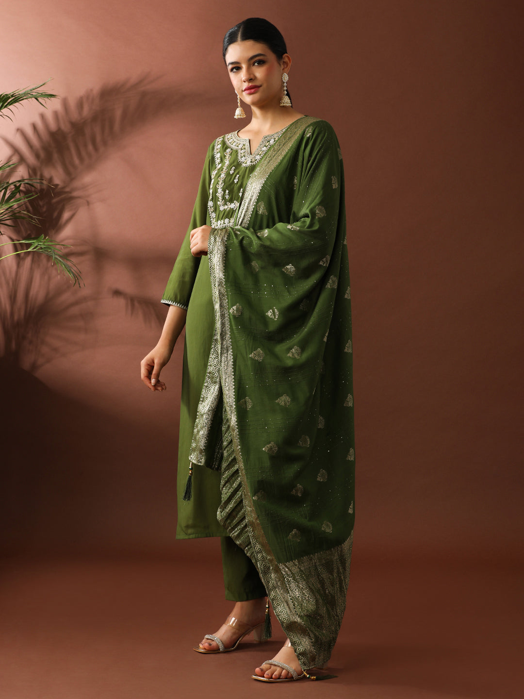 Floral Embroidered Straight Polyester Kurta & Trousers Sets
