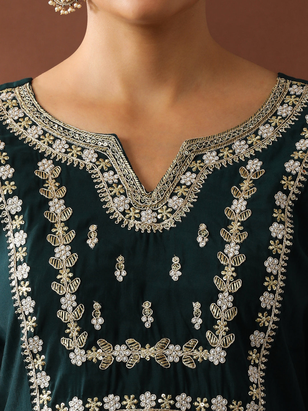 Floral Embroidered Straight Polyester Kurta & Trousers Sets