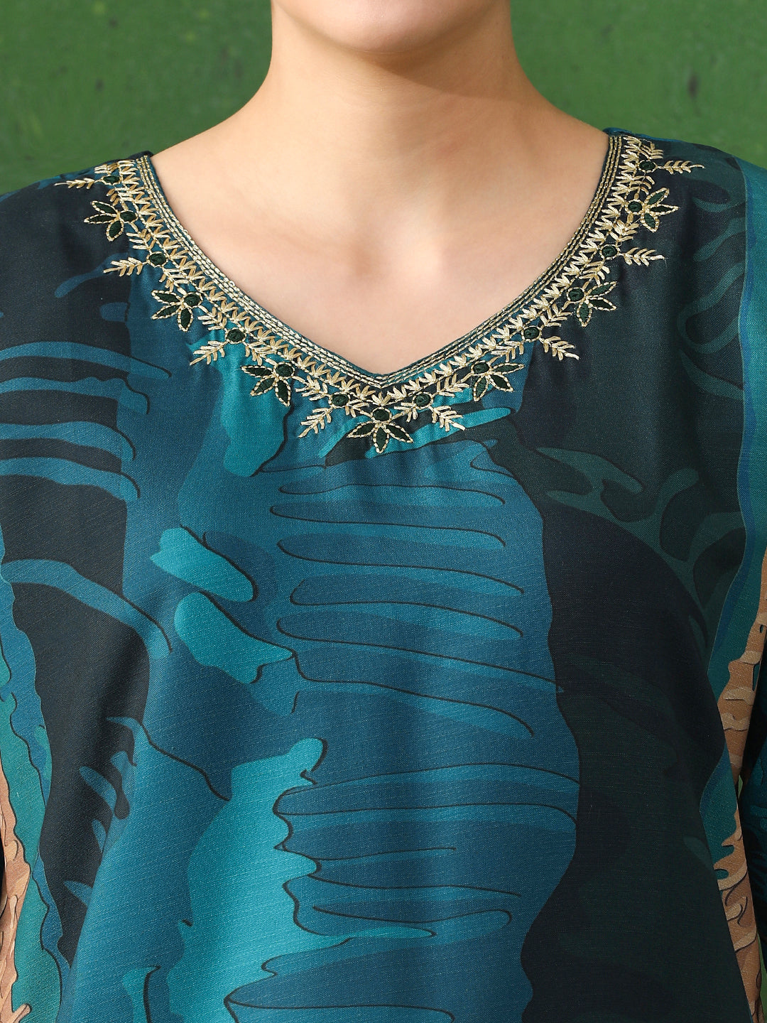 Floral Embroidered Straight Kurta & Trousers Sets