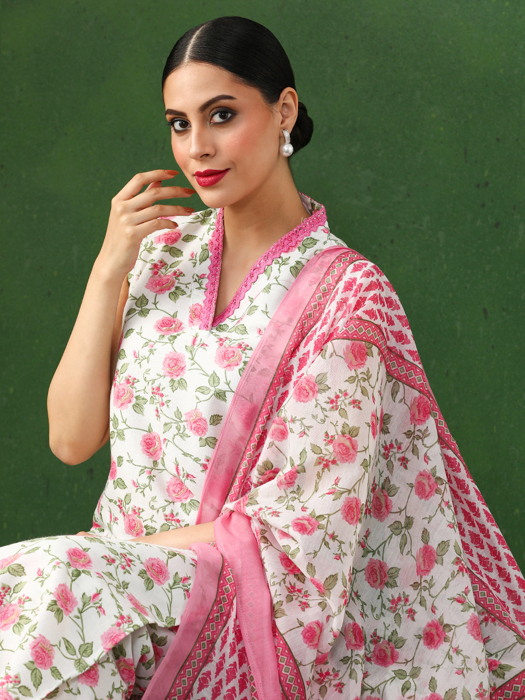 Floral Embroidered Straight Cotton Blend Kurta & Trousers Sets