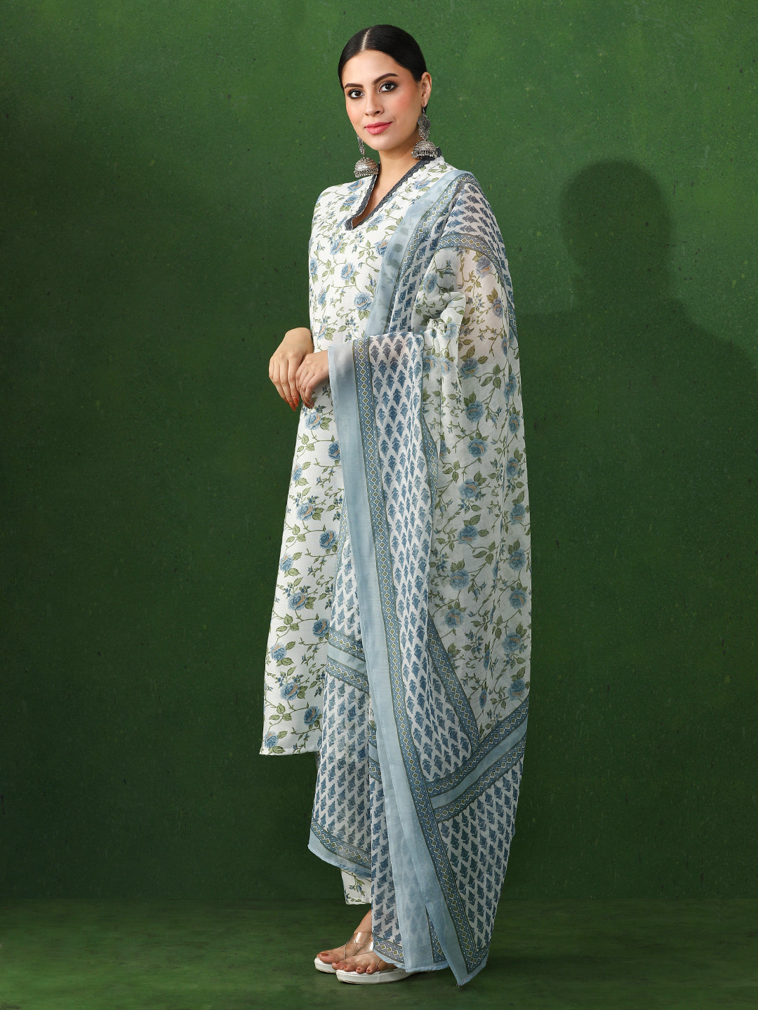Floral Embroidered Straight Cotton Blend Kurta & Trousers Sets