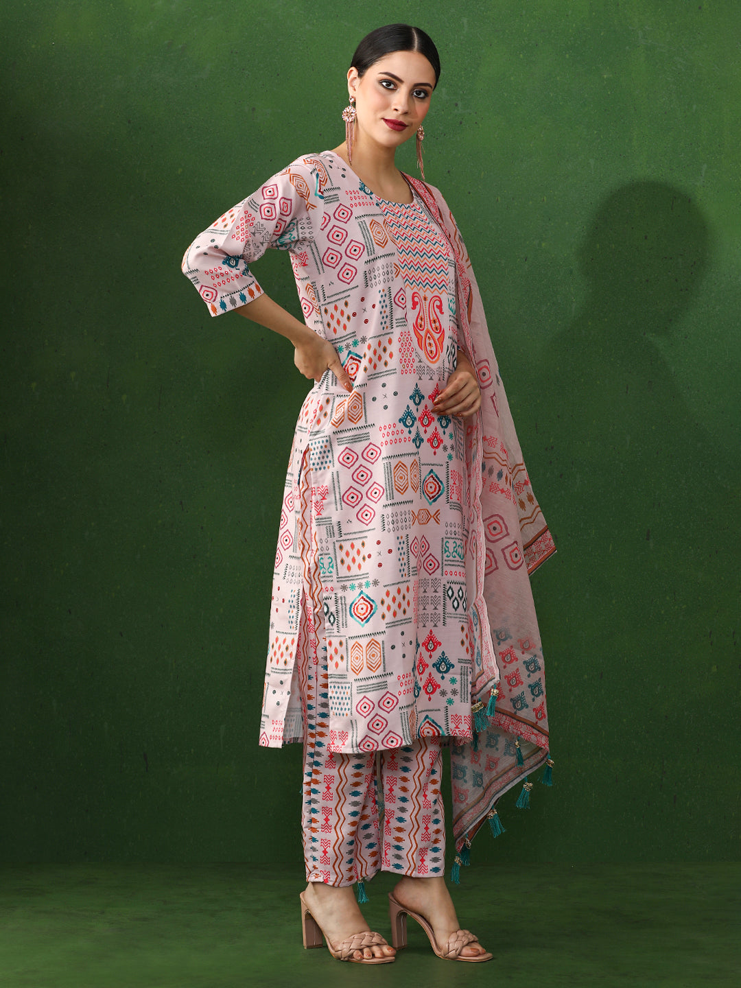 Floral Printed Straight Pure Cotton Kurta & Trousers Sets