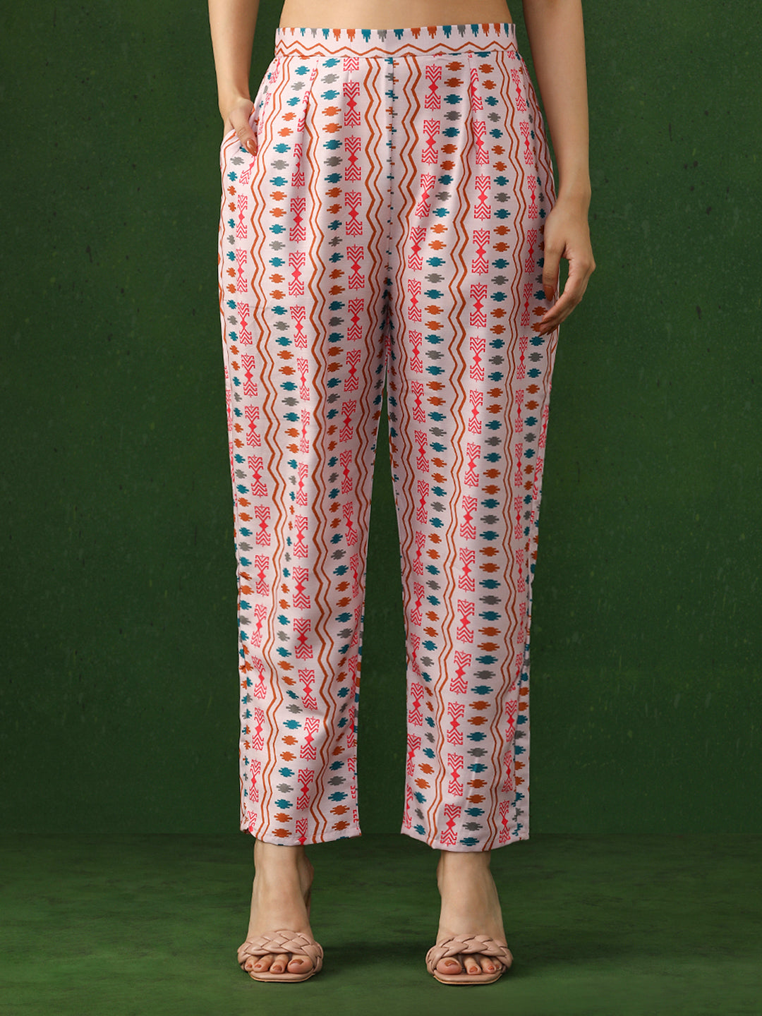 Floral Printed Straight Pure Cotton Kurta & Trousers Sets