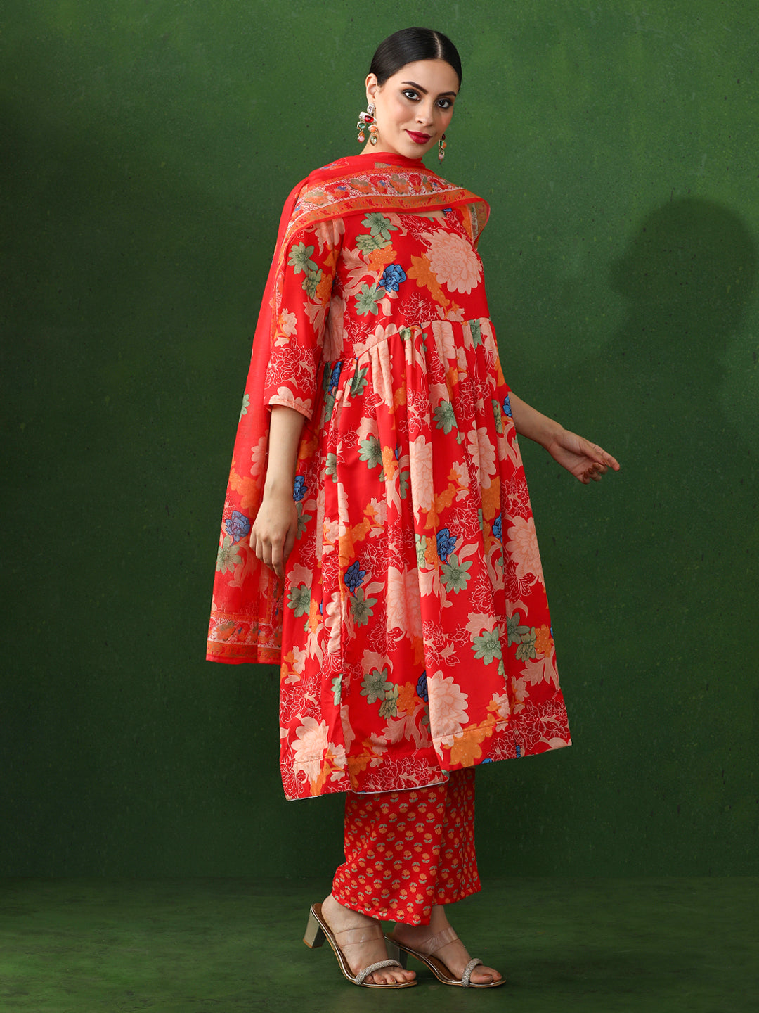 Floral Printed A-Line Cotton Blend Kurta & Trousers Sets